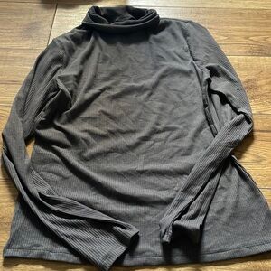 Woman’s long sleeve (Bin A)​
